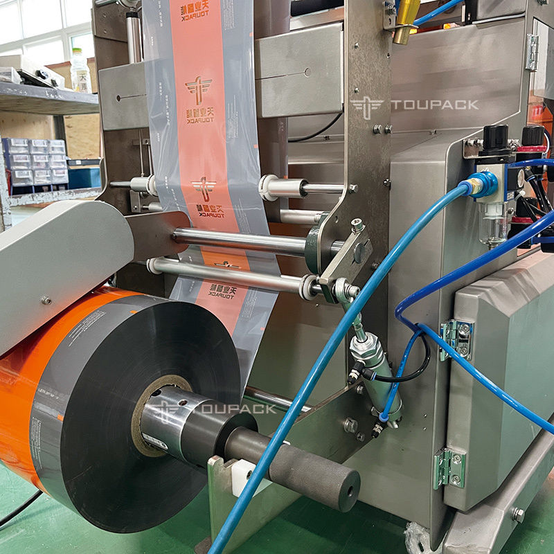 10/14 हॉपर मल्टीहेड वेजर पेलेट पैकिंग मशीन प्लास्टिक बैग वर्टिकल मल्टीहेड वेजर पैकिंग मशीन