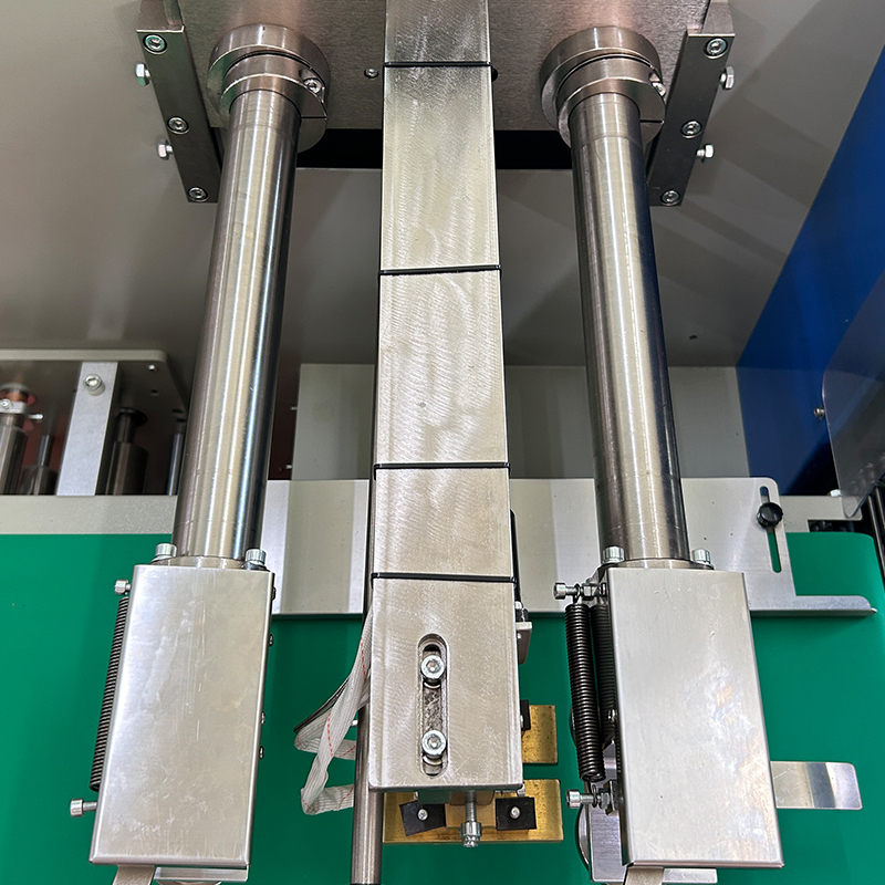 स्वचालित सब्जियां/ताजा फल तकिया बैग पैकिंग मशीनरी